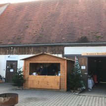 Weihnachtsstadel bei den Alpakas in Günzburg