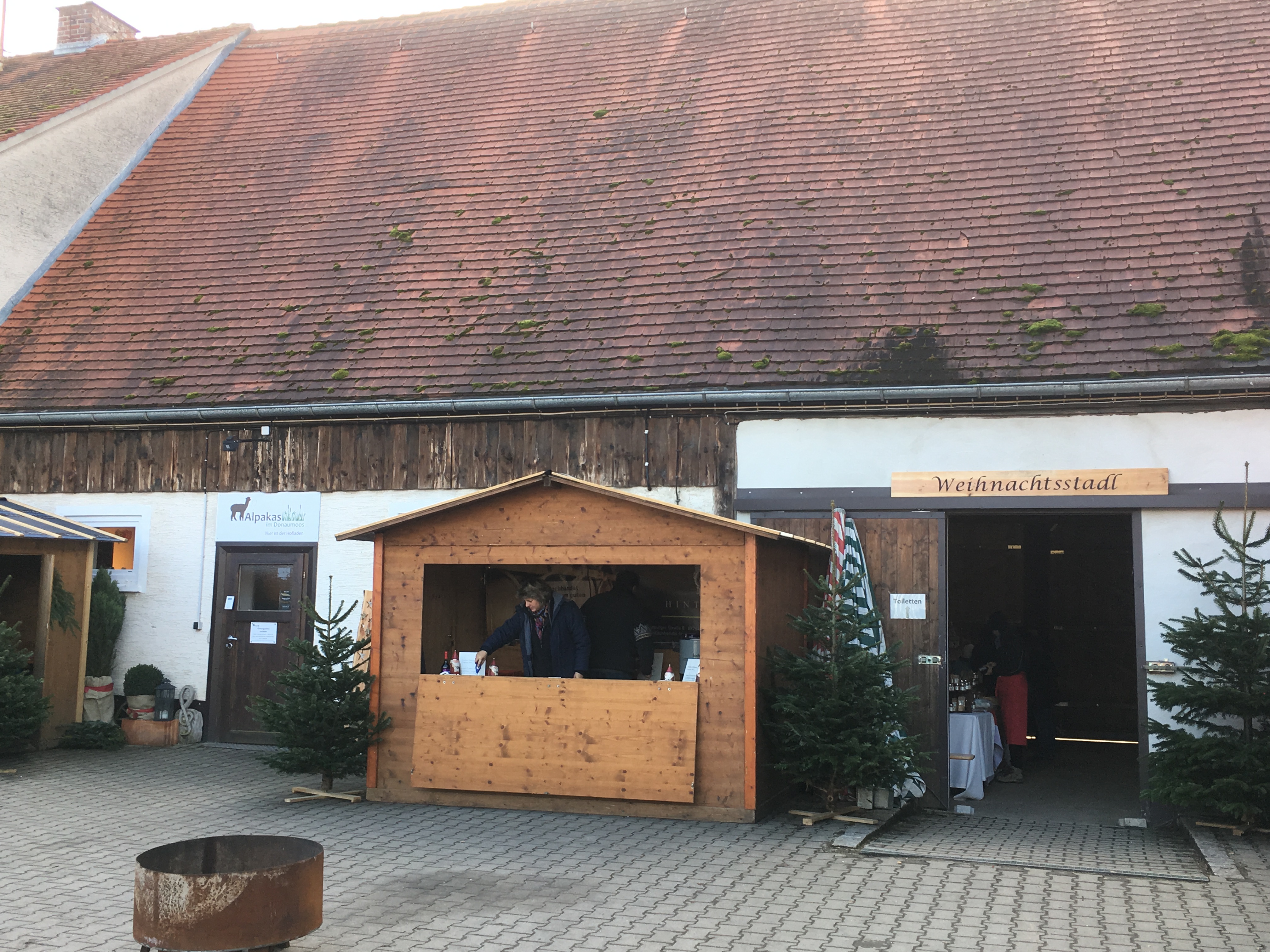 Weihnachtsstadel bei den Alpakas in Günzburg