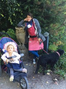Botanischer Garten Augsburg Familie mit Hund