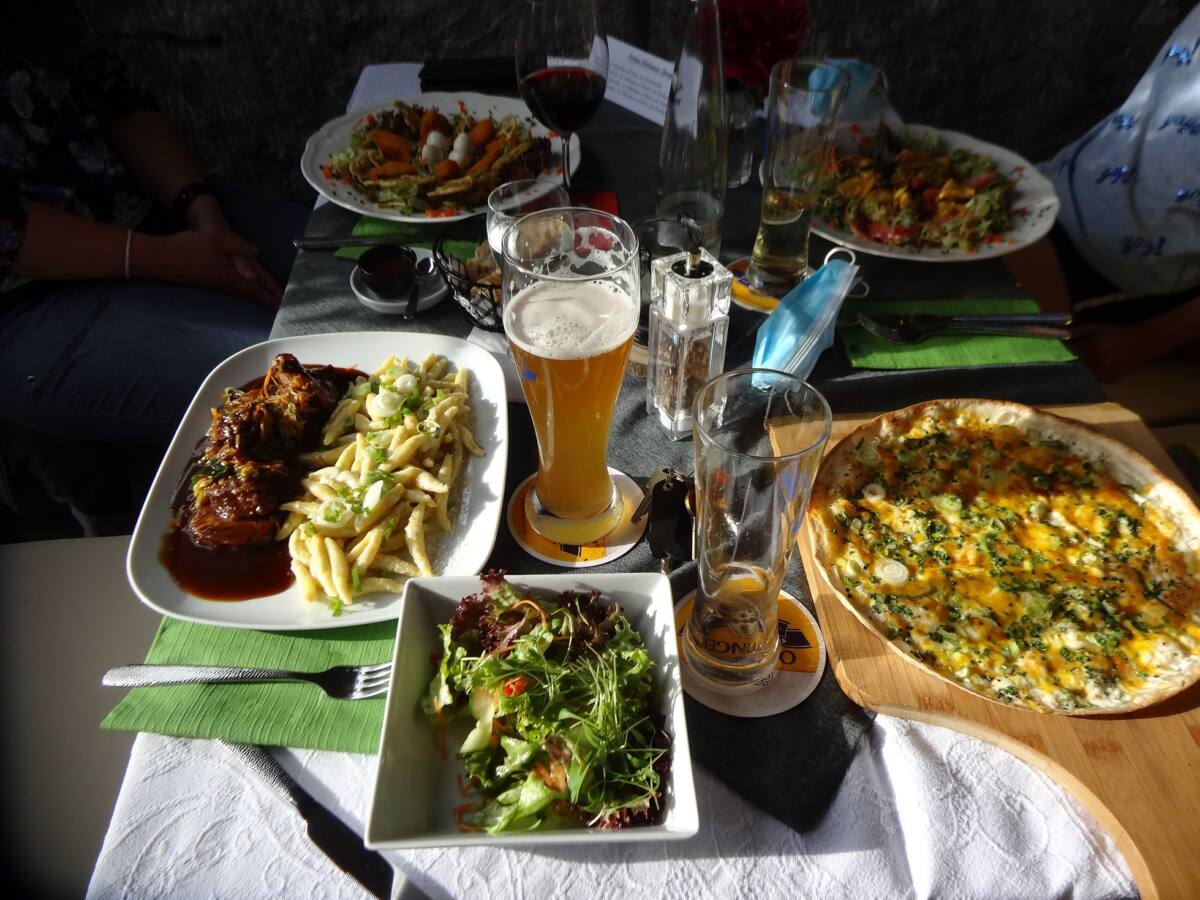 Restaurant gedeckter Tisch Oettingen Weinstube