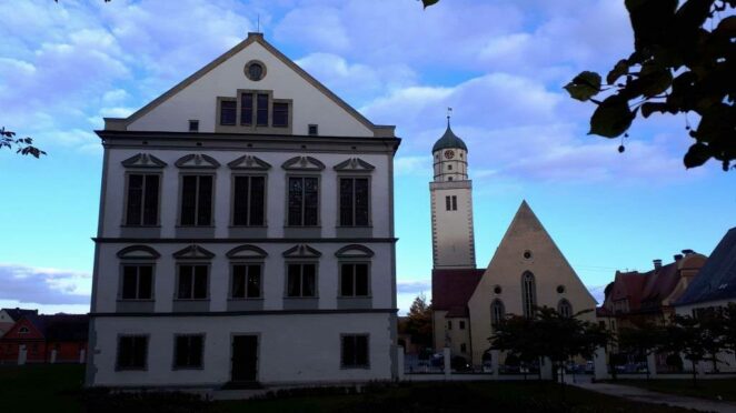 Residenzschloss Oettingen mit St. Jakobskirche und Jakobsturm
