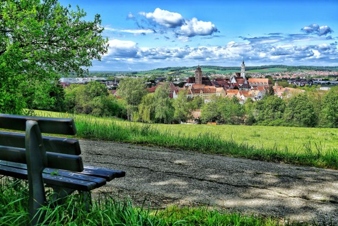 Blick vom Schellenberg auf die historische Altstadt von Donauwörth