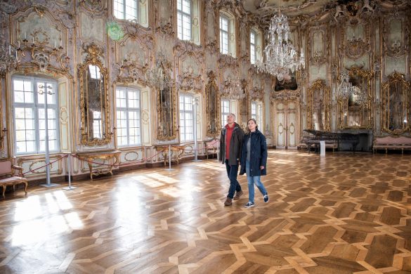 Paar entdeckt Goldenen Saal im Rathaus Augsburg